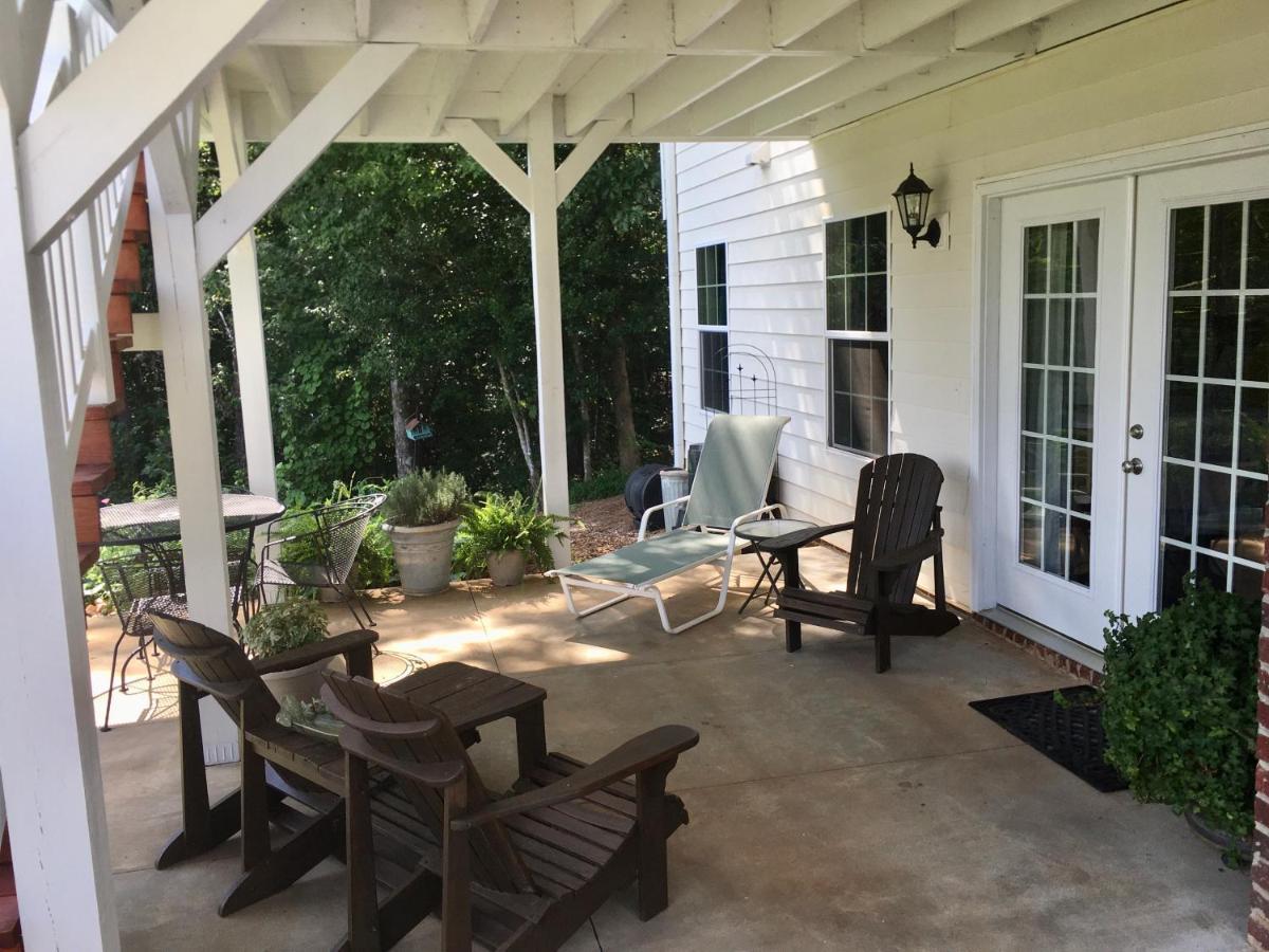 A Mighty Oak B&B Pilot Mountain Exterior photo